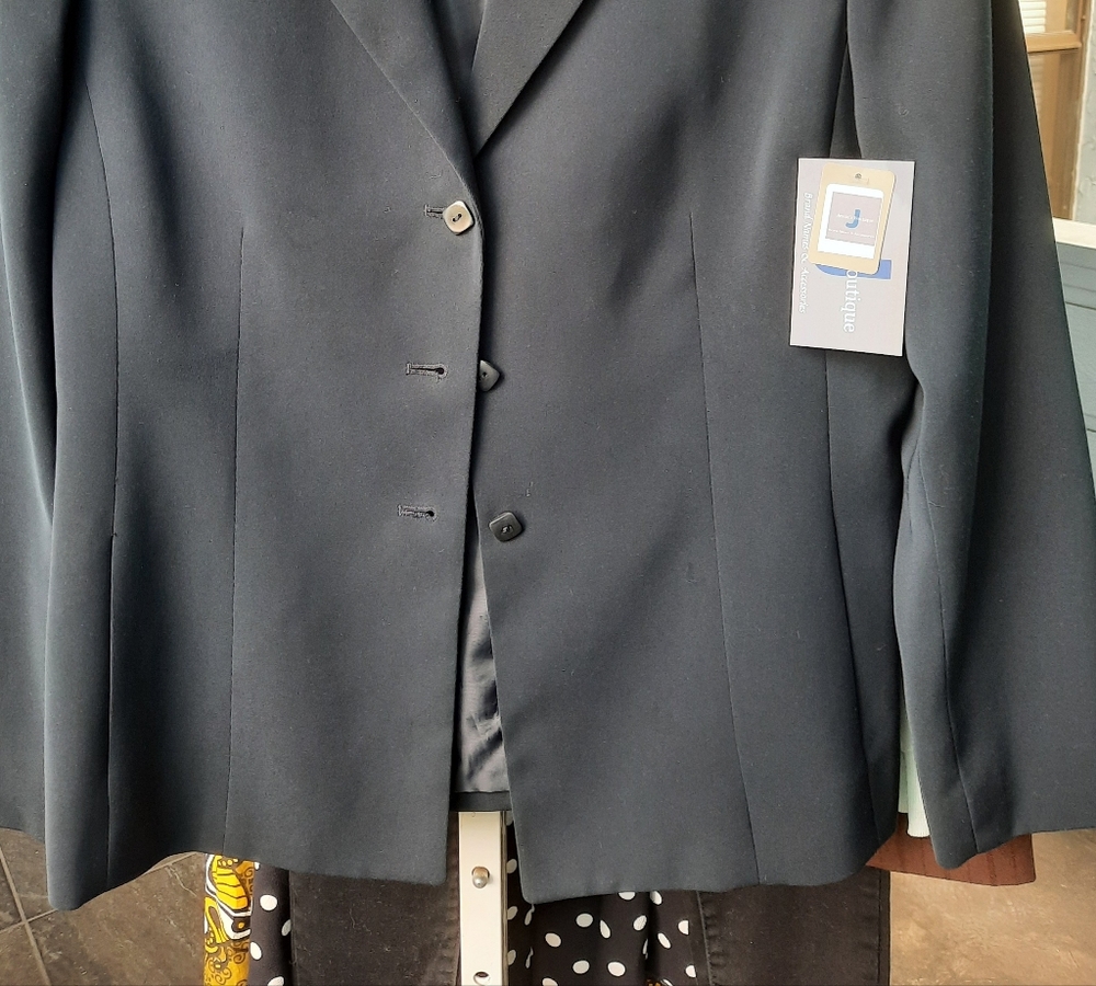 Blazer - Picture 2 of 6